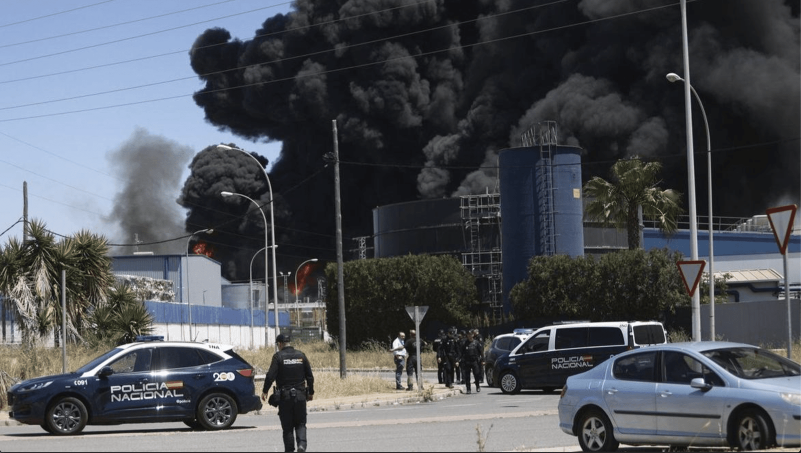 Explosion at Chemical Plant Near Seville Prompts Health Warnings for Thousands